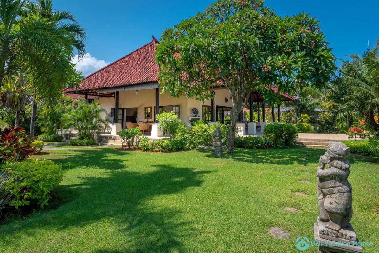 Villa Namaste - Beachfront At Lovina 10P, Pool, Bbq Banjar  Luaran gambar