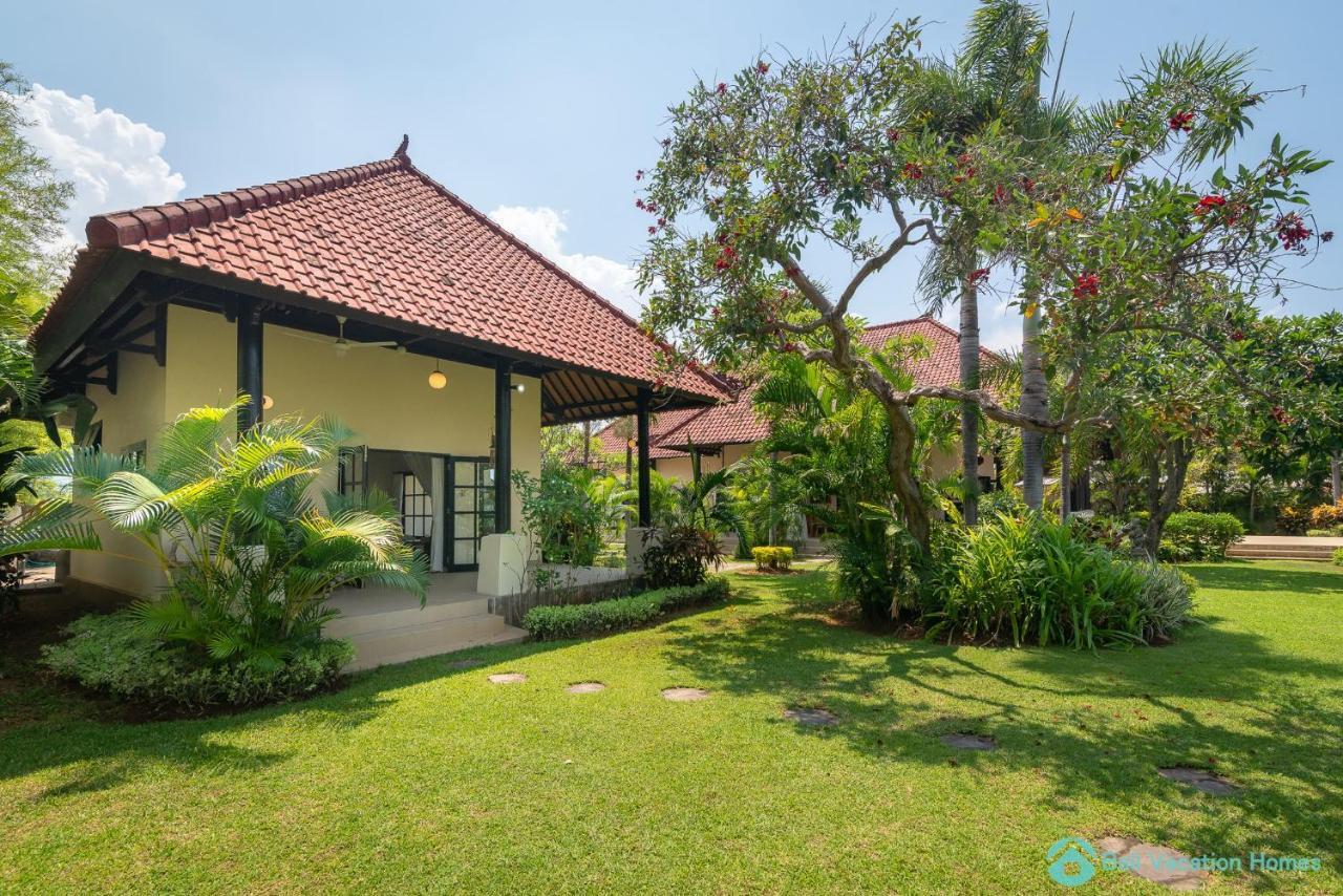 Villa Namaste - Beachfront At Lovina 10P, Pool, Bbq Banjar  Luaran gambar